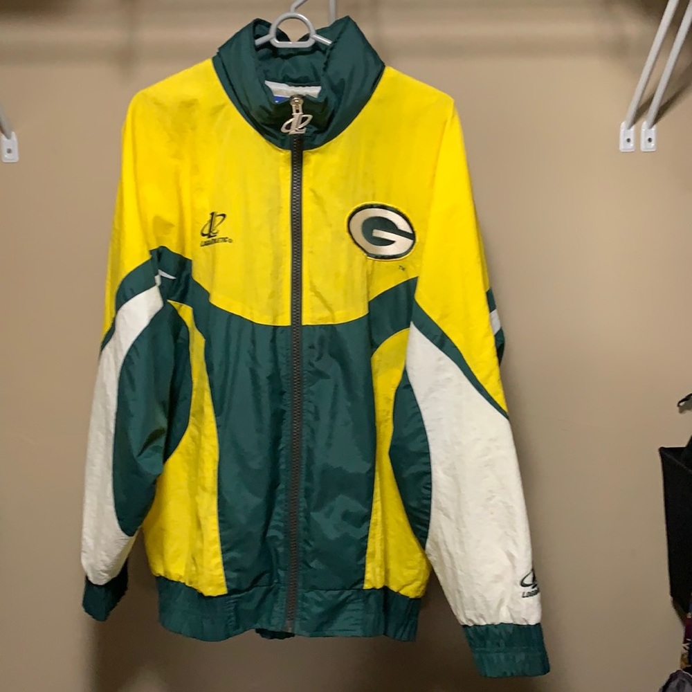 Men’s medium “Green Bay Packers” vintage jacket